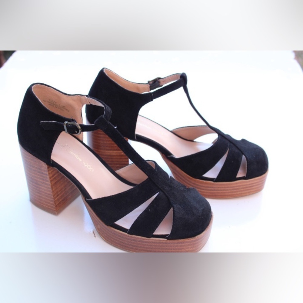 House of Harlow platform sandals